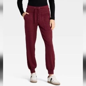 #1367 Daisy Fuentes Maroon Jogger Pants